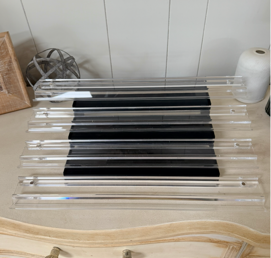 Clear Acrylic Mahjong Racks with Double Magnetic Pushers