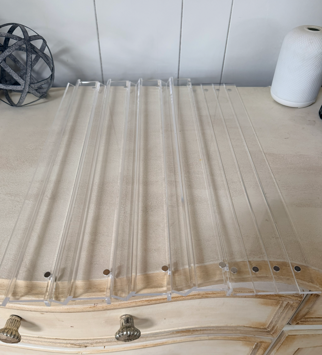 Clear Acrylic Mahjong Racks with Double Magnetic Pushers